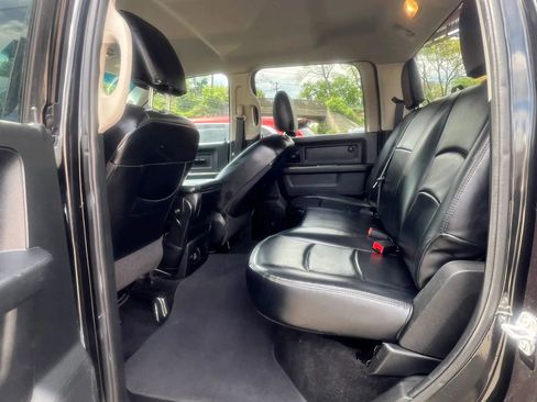 Used 2017 RAM 1500 Express AWD/4WD image 27