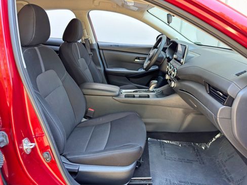 Used 2024 Nissan Sentra SV FWD image 14