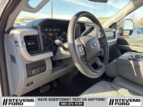 Used 2024 Ford F250 XLT image 20