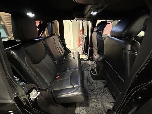 Used 2015 Jeep Wrangler Unlimited Sahara AWD/4WD image 42