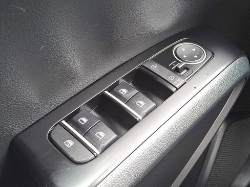 Used 2023 Kia Soul LX image 25