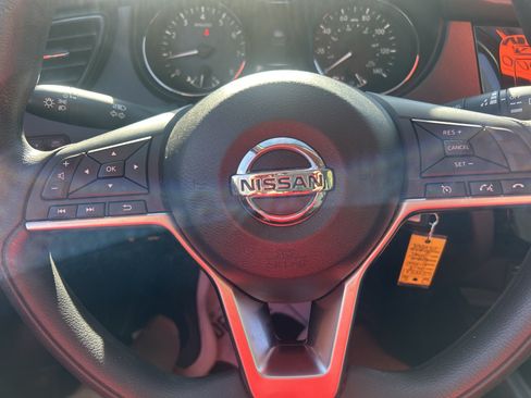 Used 2018 Nissan Rogue Sport S FWD image 20