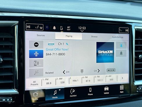 Used 2024 Chrysler Pacifica Touring-L image 21