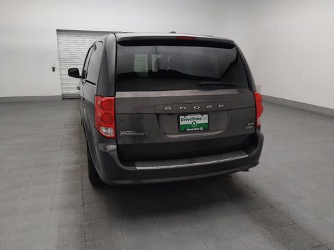 Used 2019 Dodge Grand Caravan SXT FWD image 6