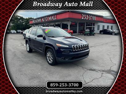 Used 2015 Jeep Cherokee Latitude w/ Comfort/Convenience Group