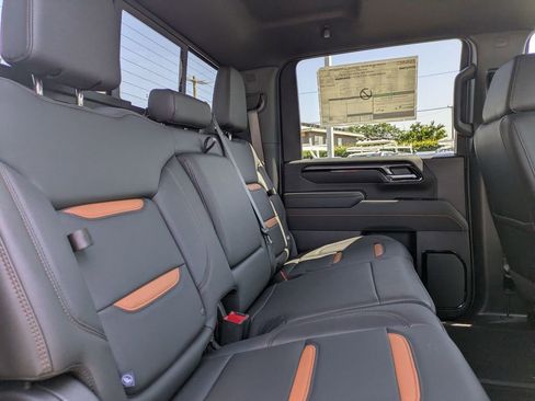 New 2026 GMC Sierra 2500 AT4 w/ AT4 Premium Plus Package AWD/4WD image 11