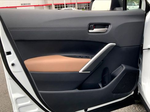 New 2026 Toyota Corolla Cross XLE FWD image 10