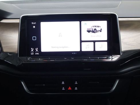 Used 2024 Volkswagen Atlas SE image 19