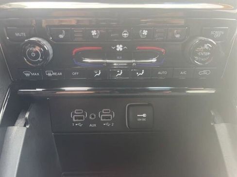 Used 2023 Jeep Grand Cherokee L Summit image 11