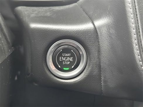 Used 2023 Chevrolet Tahoe LT w/ Luxury Package image 22