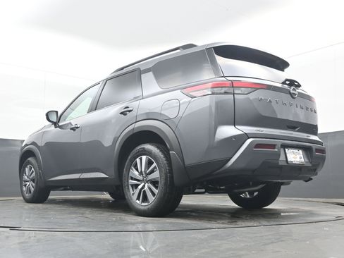 New 2026 Nissan Pathfinder SL FWD image 28