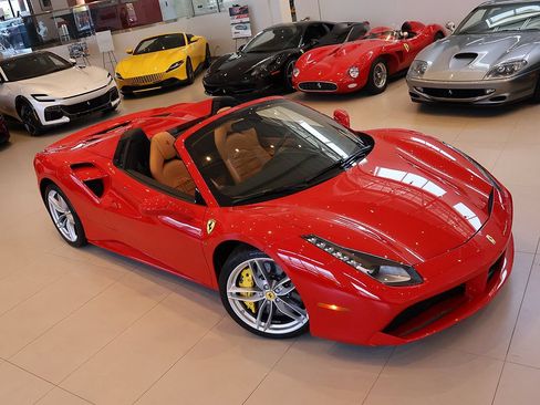 Certified 2019 Ferrari 488 Spider RWD image 14
