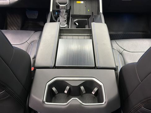 Used 2024 Toyota Tundra Platinum image 36