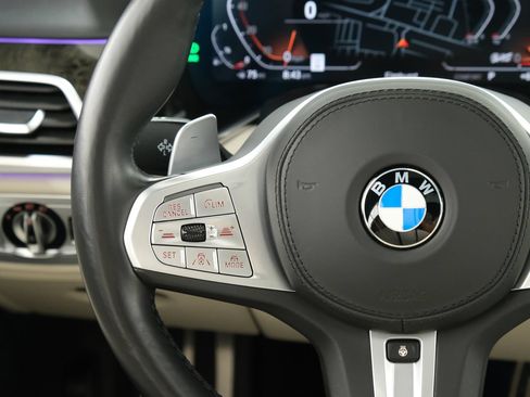 Used 2022 BMW 750i xDrive w/ Executive Package AWD/4WD image 11