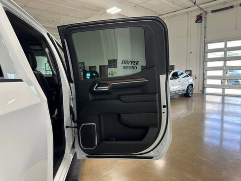 Used 2023 Chevrolet Silverado 1500 LT Trail Boss w/ Protection Package AWD/4WD image 37