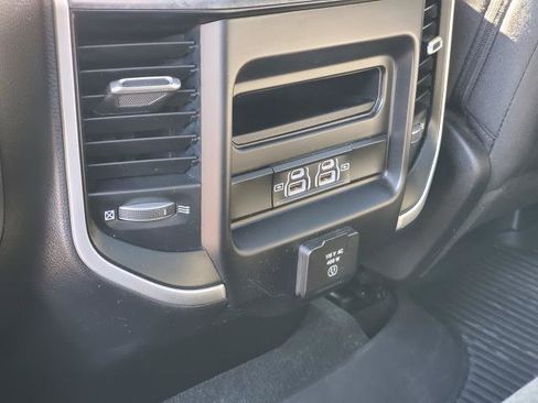 Used 2021 RAM 1500 Big Horn AWD/4WD image 28