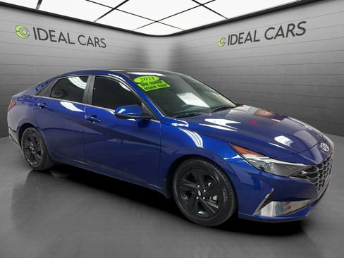Used 2021 Hyundai Elantra SEL w/ Convenience + Premium Package FWD image 3