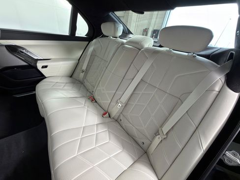 New 2026 BMW 760i xDrive image 28