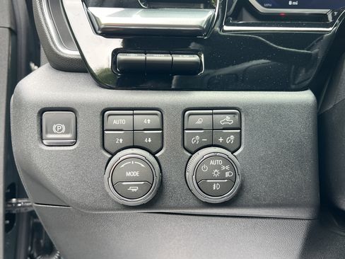 New 2026 Chevrolet Silverado 2500 LTZ w/ LTZ Premium Package AWD/4WD image 49