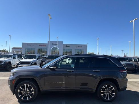Used 2024 Jeep Grand Cherokee Overland w/ Trailer Tow Package AWD/4WD image 9