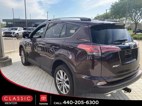 Used 2017 Toyota RAV4 SE w/ Power Extra Value Package AWD/4WD image 2