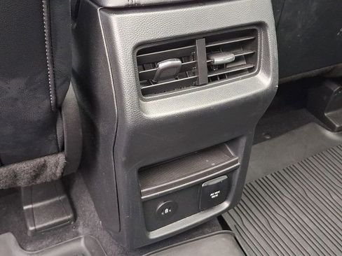 Used 2023 Ford Edge SEL AWD/4WD image 11