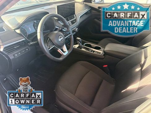 Used 2023 Nissan Altima 2.5 SV w/ SV Premium Package FWD image 9