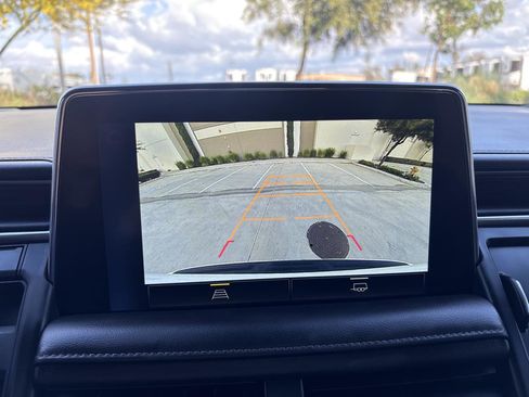 Used 2022 Chevrolet Tahoe Z71 image 29