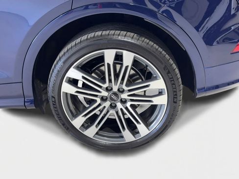 Used 2018 Audi SQ5 Premium Plus w/ Navigation Package image 46