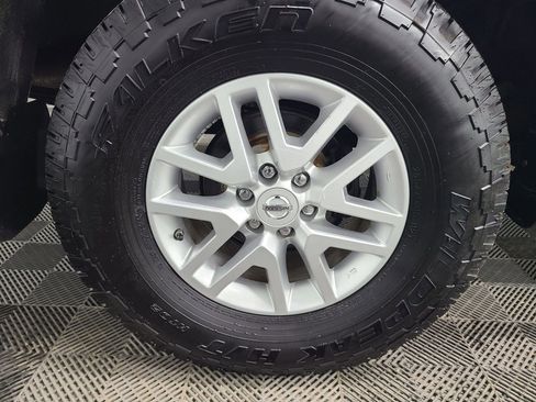 Used 2019 Nissan Frontier SV AWD/4WD image 16