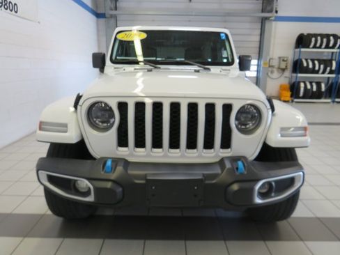 Used 2023 Jeep Wrangler Unlimited Sahara image 16