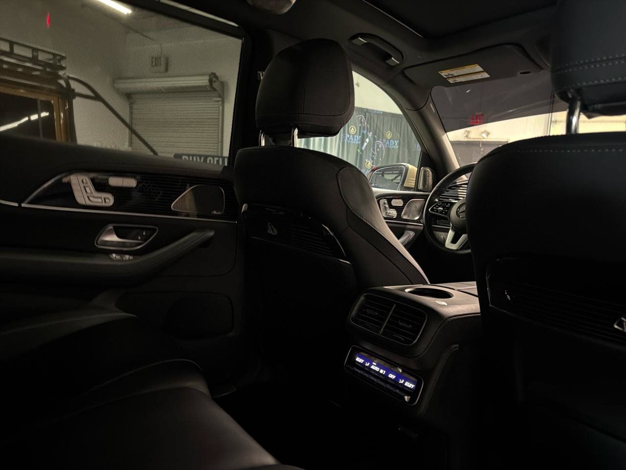 Used 2023 Mercedes-Benz Maybach GLS 600 4MATIC image 36