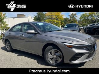 New 2026 Hyundai Elantra SE w/ Cargo Package 360° Tour