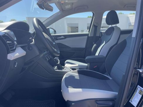 Used 2025 Volkswagen Taos S image 11