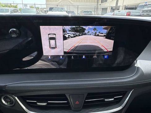Certified 2024 Buick Encore GX Preferred w/ Advanced Technology Package FWD image 24