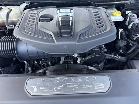 Used 2023 Jeep Wagoneer Series III w/ Preferred Equipment Group RWD image 33