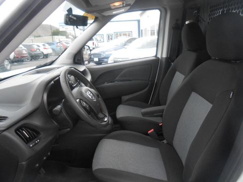 Used 2018 RAM ProMaster City Tradesman image 10