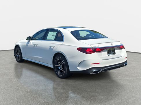 New 2026 Mercedes-Benz E 350 4MATIC Sedan image 7