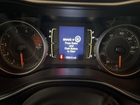 Used 2021 Jeep Cherokee Latitude Lux w/ Trailer Tow Group image 15