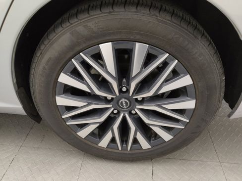 Used 2024 Nissan Altima 2.5 SV image 31