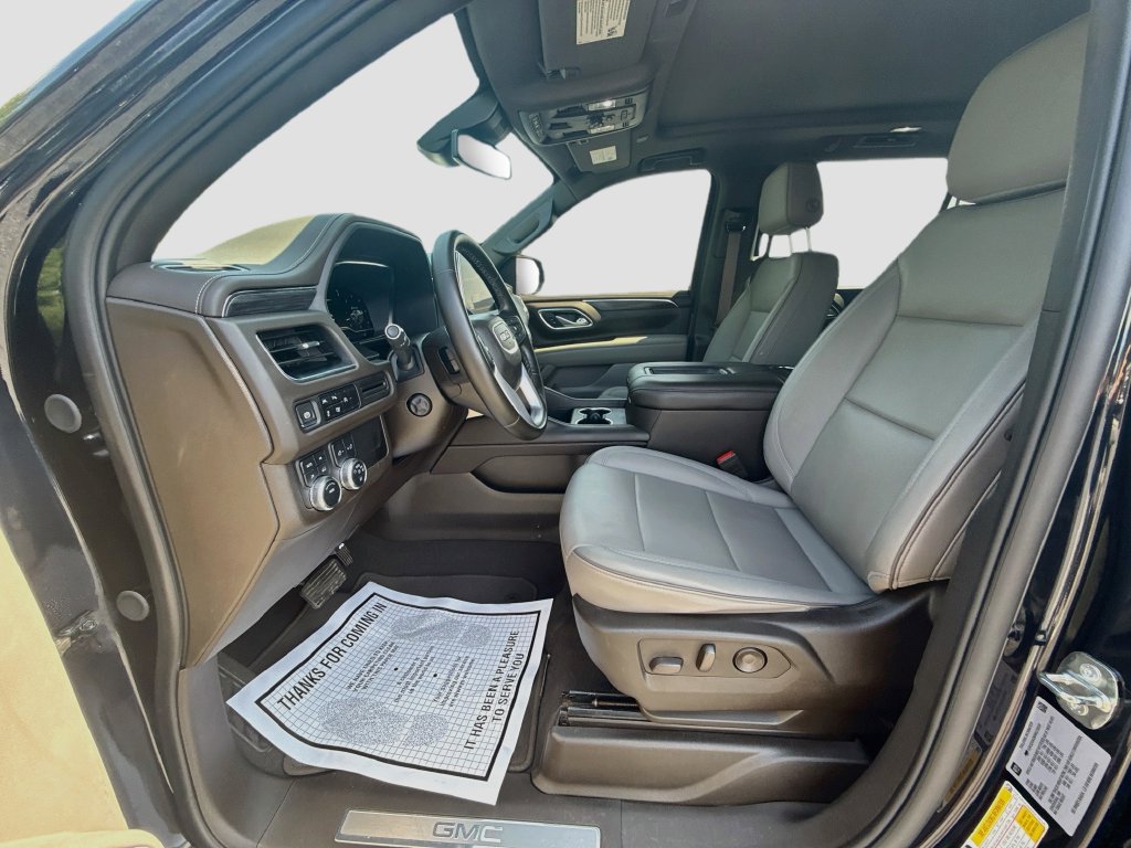 Used 2024 GMC Yukon XL SLT w/ SLT Premium Package AWD/4WD image 24