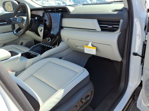 New 2026 GMC Terrain Denali image 9