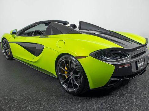 Used 2018 McLaren 570S Spider RWD image 16