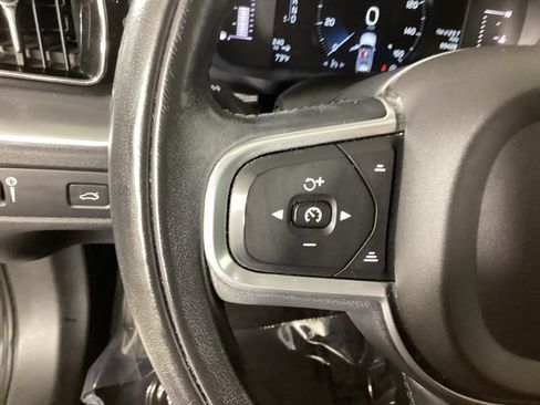 Used 2018 Volvo XC60 T5 Momentum w/ Vision Package AWD/4WD image 20