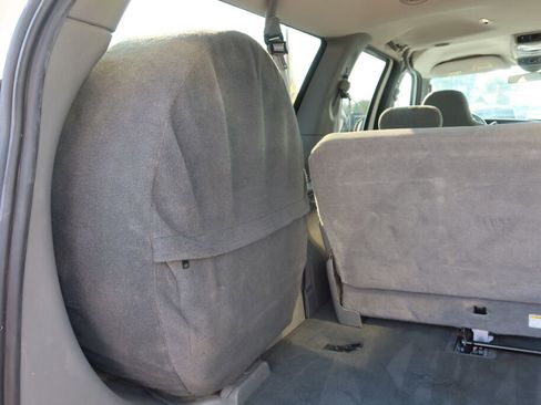 Used 2004 Ford Excursion XLT image 19