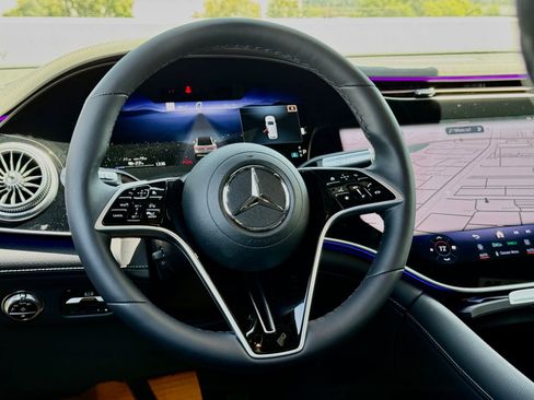 New 2026 Mercedes-Benz EQS 550 4MATIC SUV image 27