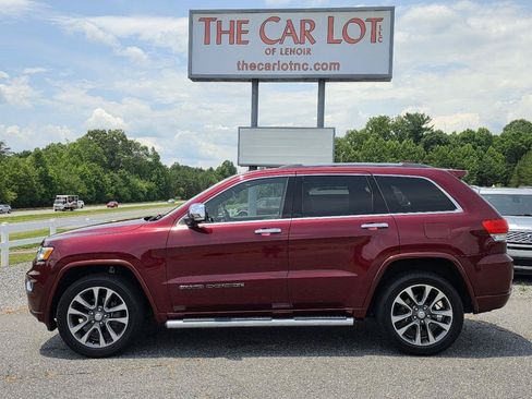 Used 2017 Jeep Grand Cherokee Overland AWD/4WD image 2