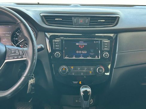 Certified 2019 Nissan Rogue S w/ Special Edition Package FWD image 15