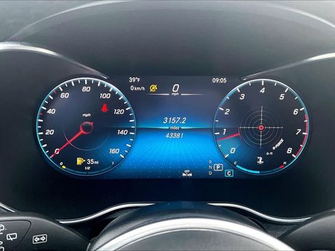 Used 2022 Mercedes-Benz GLC 300 GLC 300 w/ Premium Package Lite image 26