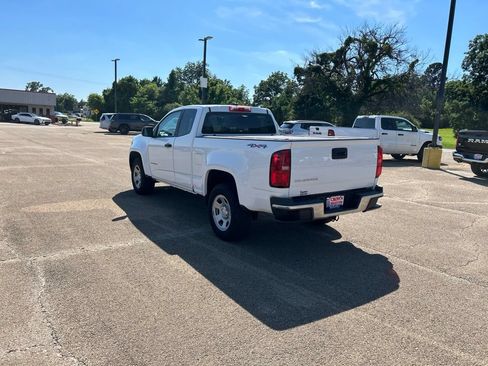 Used 2022 Chevrolet Colorado W/T w/ WT Convenience Package AWD/4WD image 3